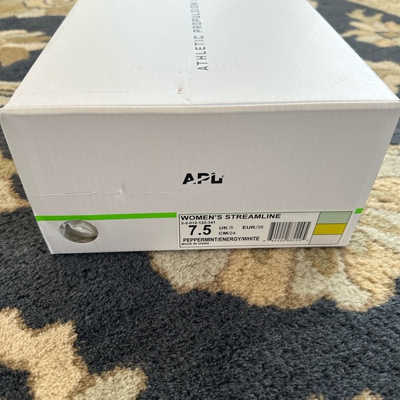 NWT APL Women's Streamline Sneakers - Picture 4 of 4